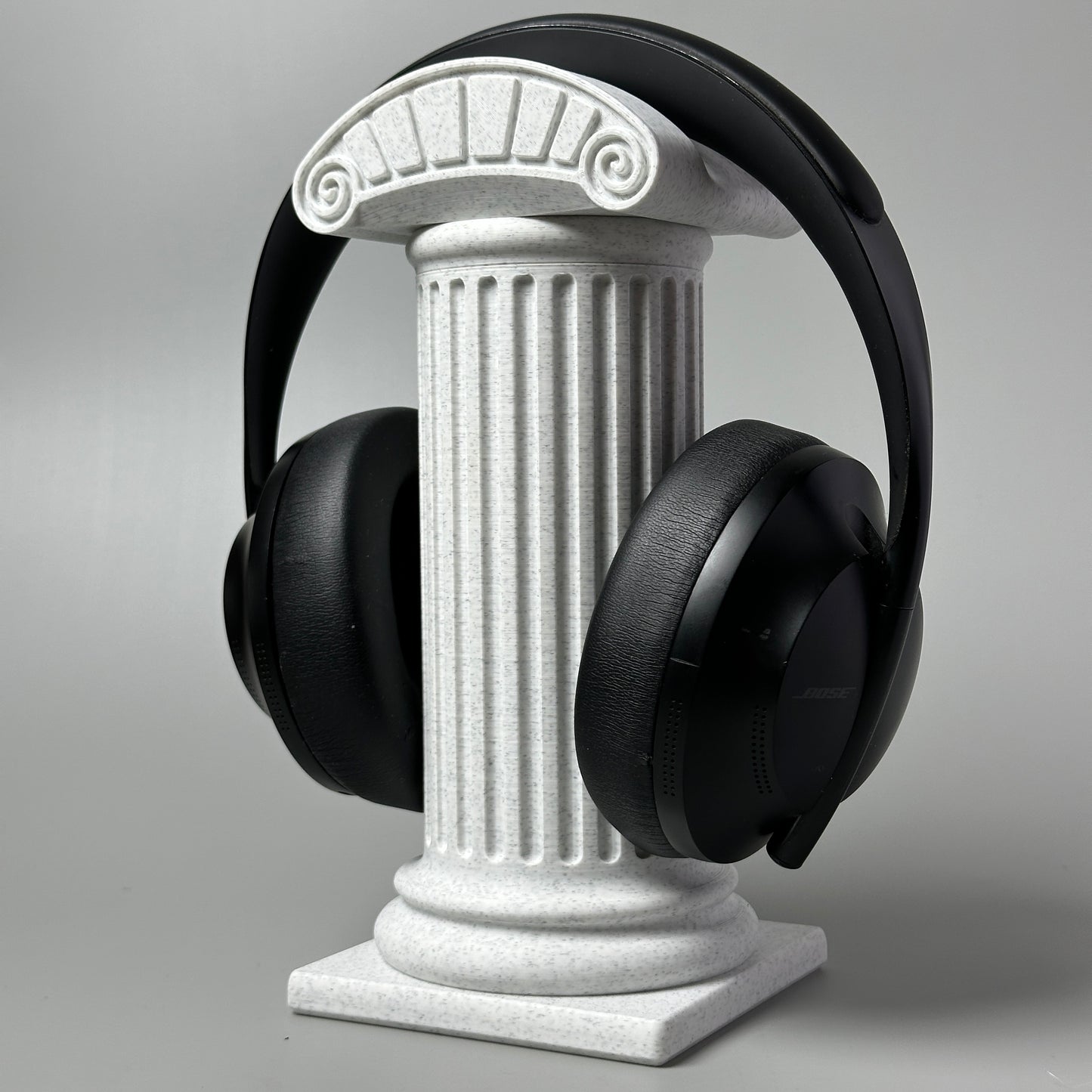 Music pillar headphone holder