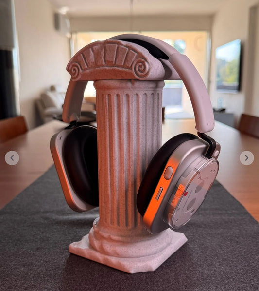 Music pillar headphone holder